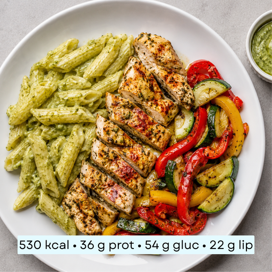Diet - Penne au poulet mariné, poivrons, courgettes et pesto verde