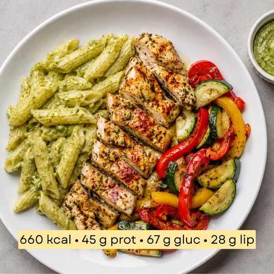 Sport - Penne au poulet mariné, poivrons, courgettes et pesto verde
