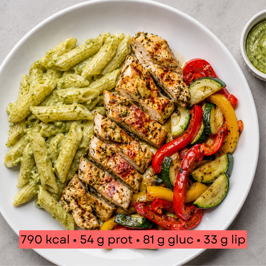 Masse - Penne au poulet mariné, poivrons, courgettes et pesto verde